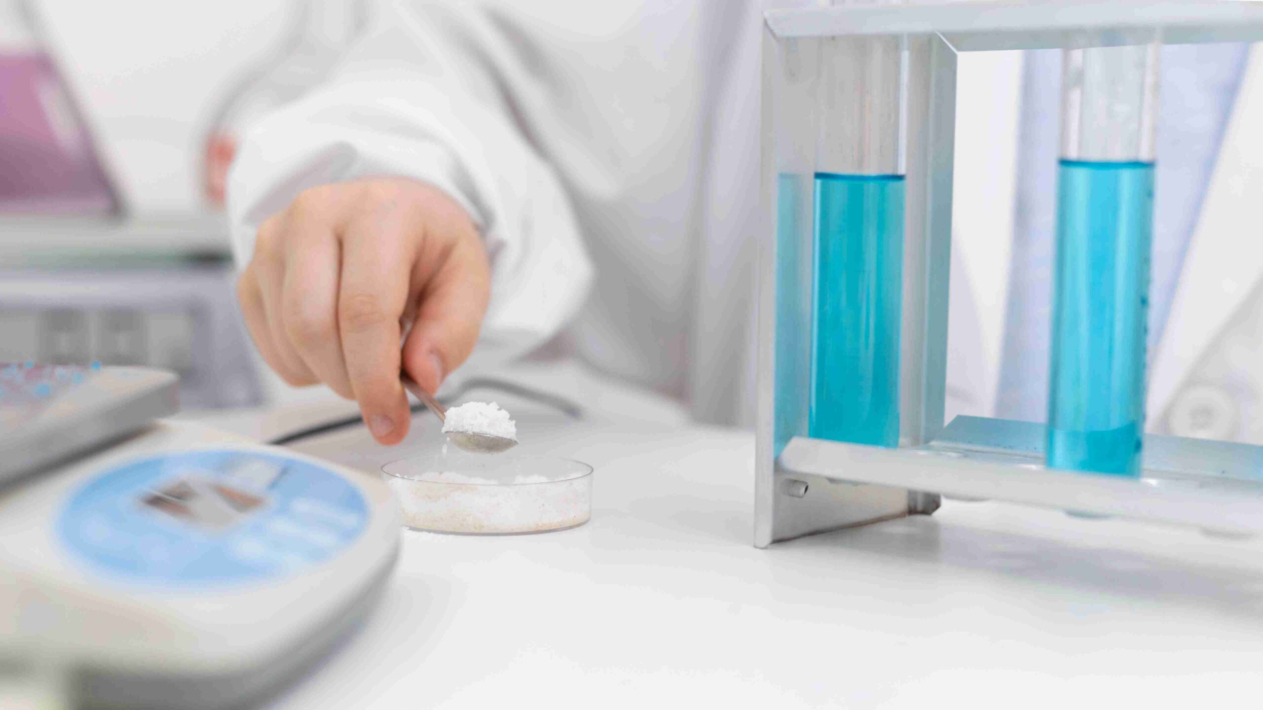 titanium dioxide powder lab ผงไททาเนียมไดออกไซด์ในห้องแลป